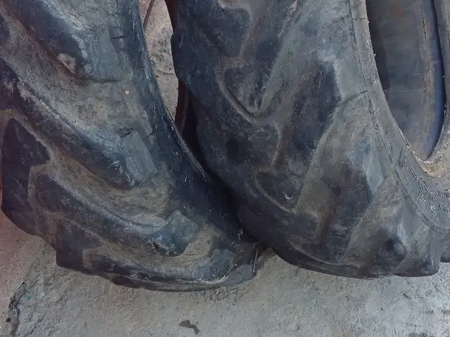 Балони тракторхо, Турсунзода