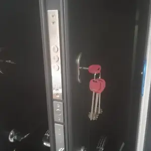 Дверь, Душанбе