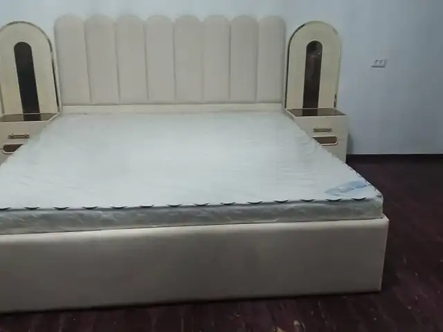 Двухспальная кровать, Душанбе