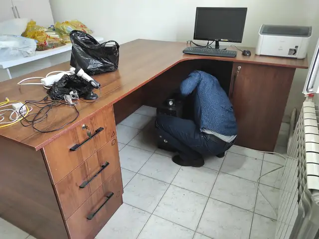 Офисный стол, Душанбе