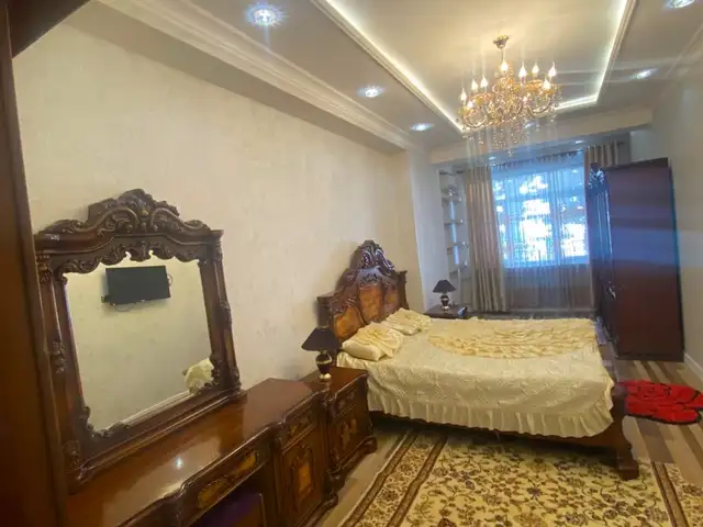 2-комн. квартира, 3 этаж, 100м², Исмоили Сомони, Душанбе