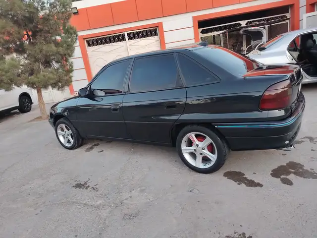 Opel Astra F