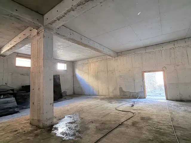 Помещение под свободное назначение, 400м², Джавонон, Конибодом
