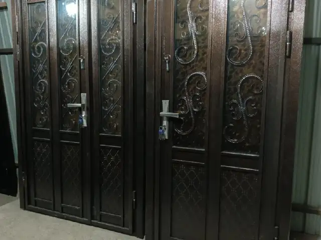 Дверь, Душанбе