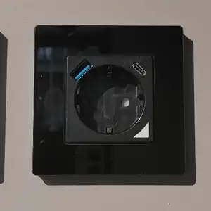 Розетка 220 V с USB и Type C, WiFi, Душанбе