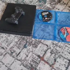 Игровая приставка PS4, Худжанд