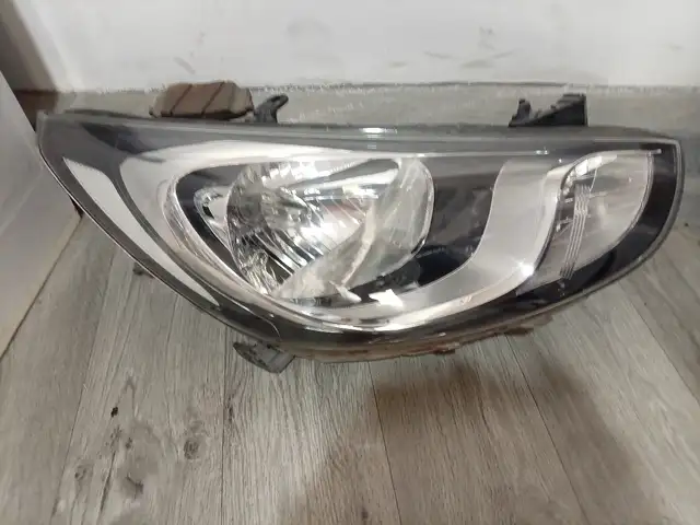 Фара от Hyundai Solaris 2011-16, Душанбе
