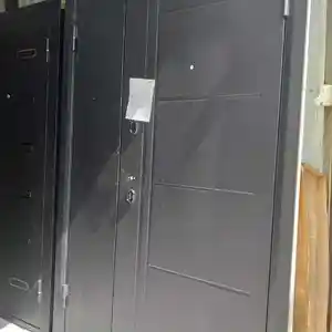 Двухслойная дверь, Душанбе