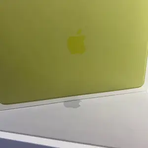 Ноутбук Apple macbook neo 8/256Gb, Душанбе