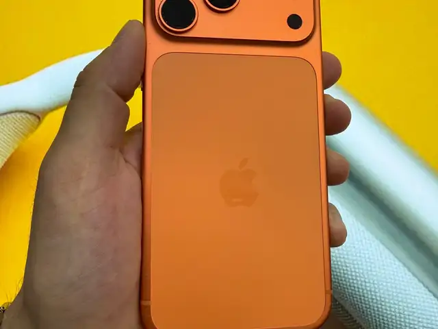 Apple iPhone 17 Pro Max, 256 gb, Cosmic Orange, Душанбе