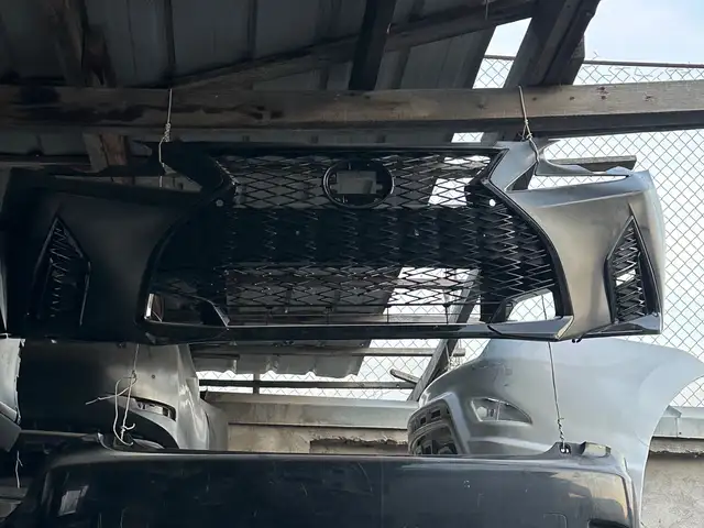 Бампер на Lexus is 250, Душанбе
