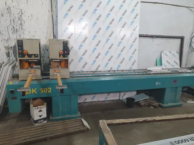 Двухголовочный сварочный станок для окон, Худжанд