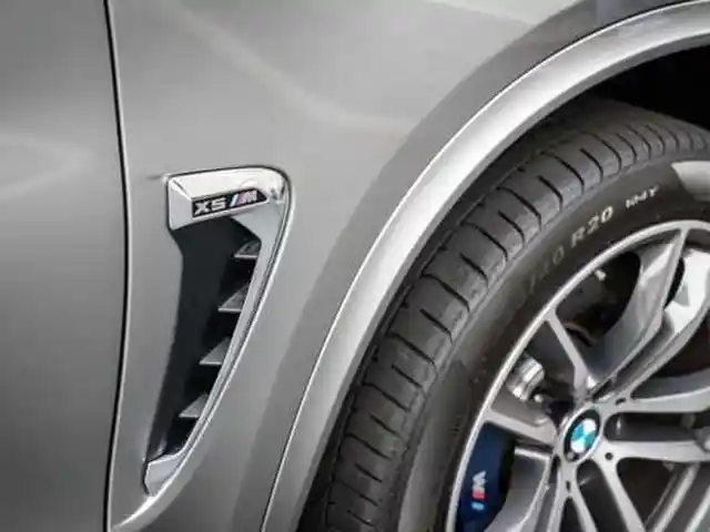 Жабра на крыло от BMW X5/F15, Душанбе