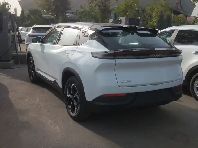 Dongfeng L7