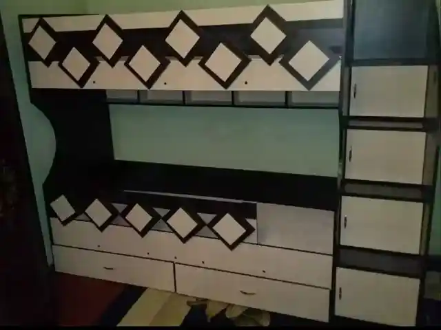 Двухъярусная кровать, Душанбе