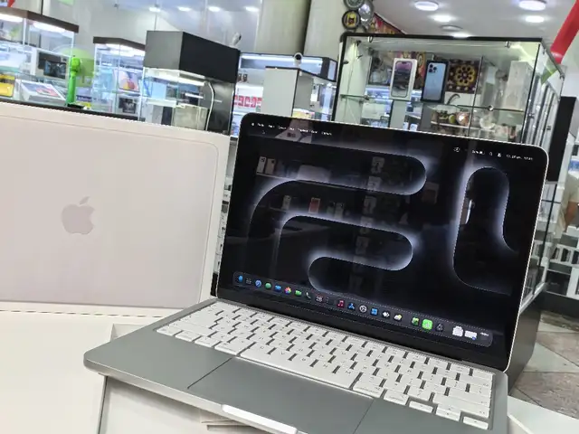 Ноутбук MacBook NEO 8/512GB, Душанбе - 2