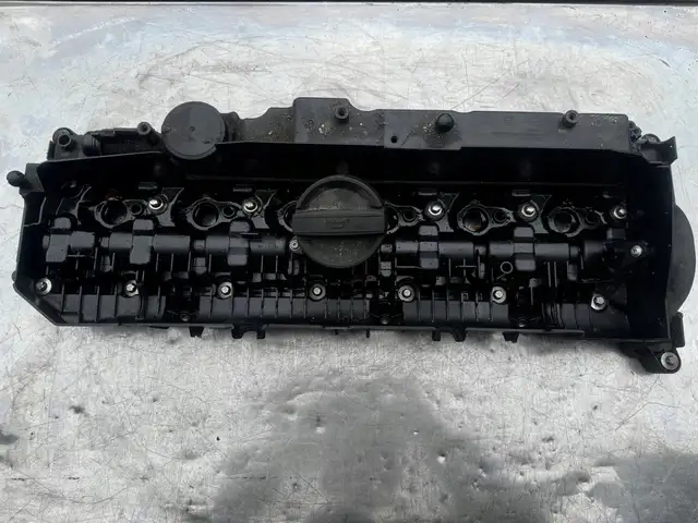 Клапанная крышка двигателя от BMW B57, Душанбе