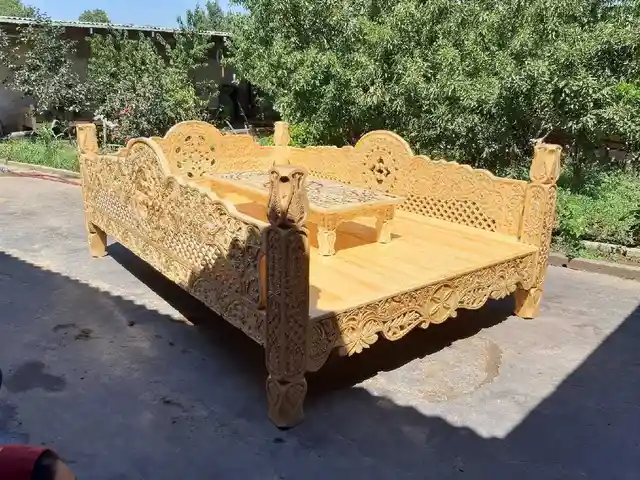 Тапчан со столиком, Худжанд