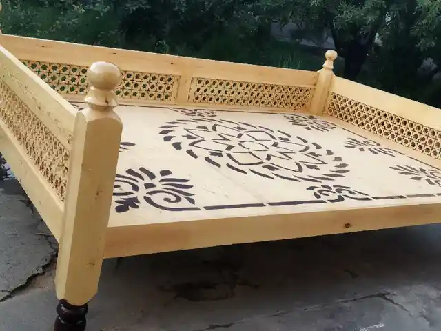 Тапчан, Душанбе