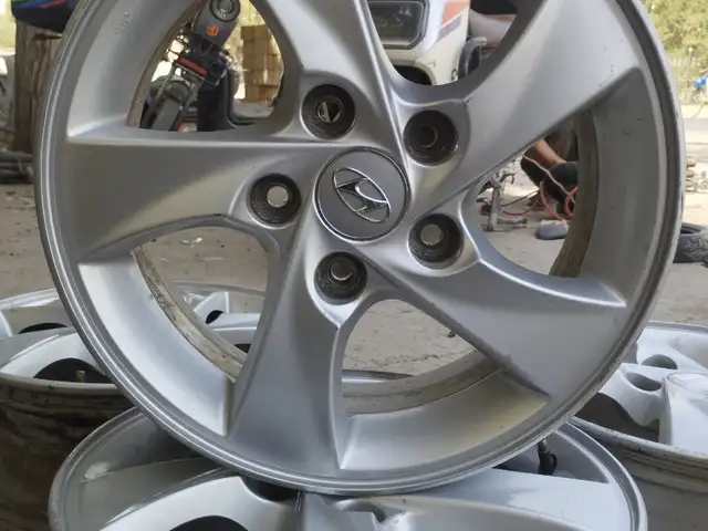 Диски R15, Абдураҳмони Ҷомӣ