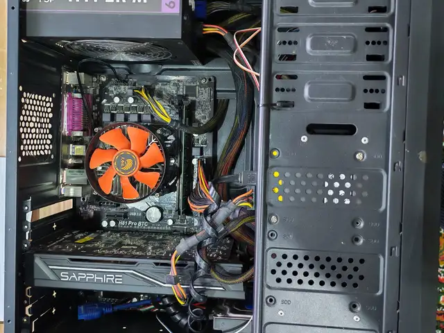Игровой компьютер Intel Core I5 4460/8GB RAM /SSD 240 GB/HDD 1 TB/ATI RADEO, Душанбе