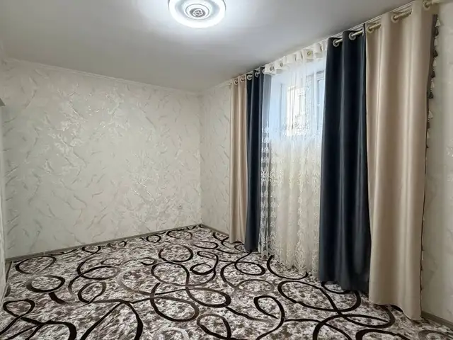1-комн. квартира, Цокольный этаж, 27 м², 65 мкр, Корвон, Душанбе