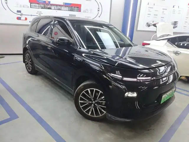 Leapmotor B10