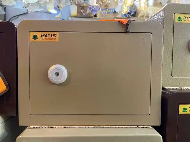 Сейф 30к, Душанбе