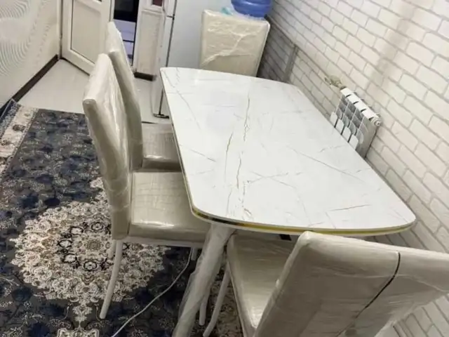 Стол и стулья, Душанбе