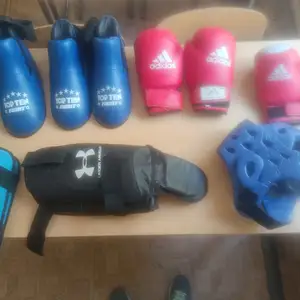 Комплект спортивной экипировки для единоборств, Душанбе