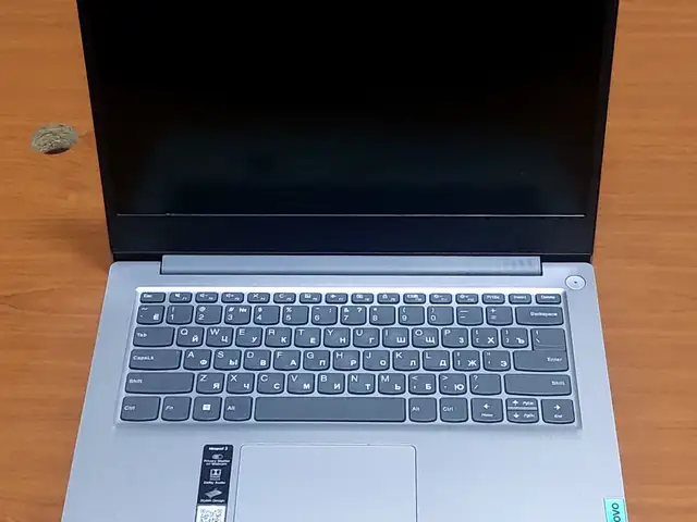 Ноутбук Lenovo Core i3-11Gen 4/256Gb SSD Full HD, Душанбе
