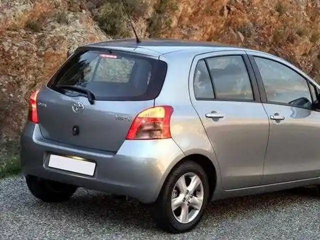 Нетонированные стекла от Toyota Vitz, Душанбе