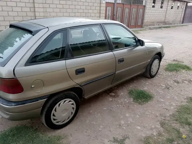 Opel Astra F