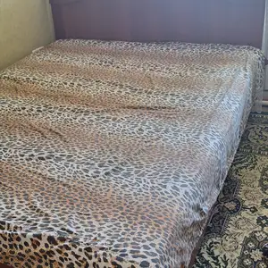 Двухспальная кровать, Бободжон Гафуров
