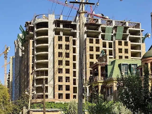 4-комн. квартира, 17 этаж, 198 м², Шохмансур, Душанбе