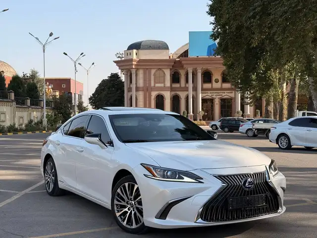 Lexus ES series