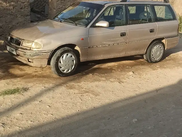 Opel Astra J