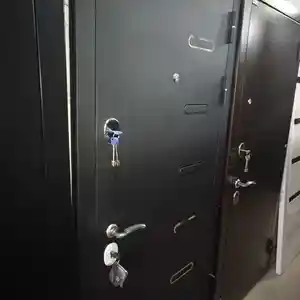 Дверь, Душанбе