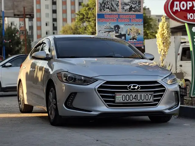 Hyundai Elantra