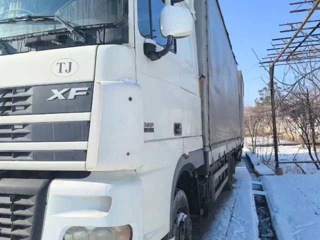 Седельный тягач Daf XF 105, 2003, Хуҷанд