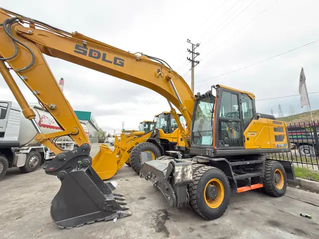 Экскаватор колесный SDLG 7210, Душанбе