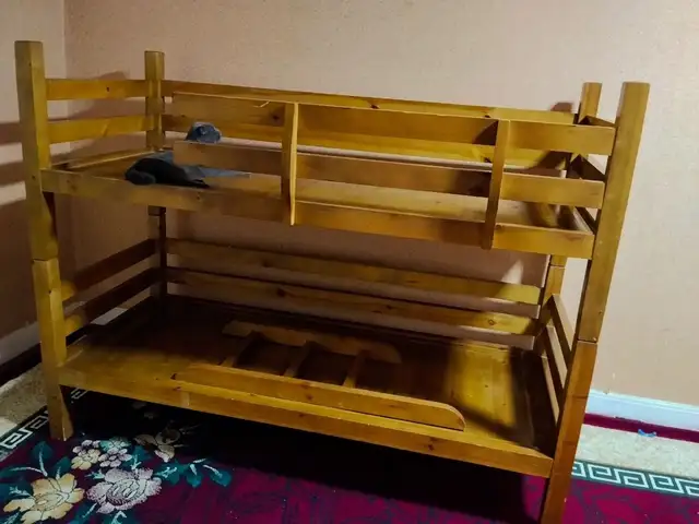 Двухэтажная кровать, Хуҷанд
