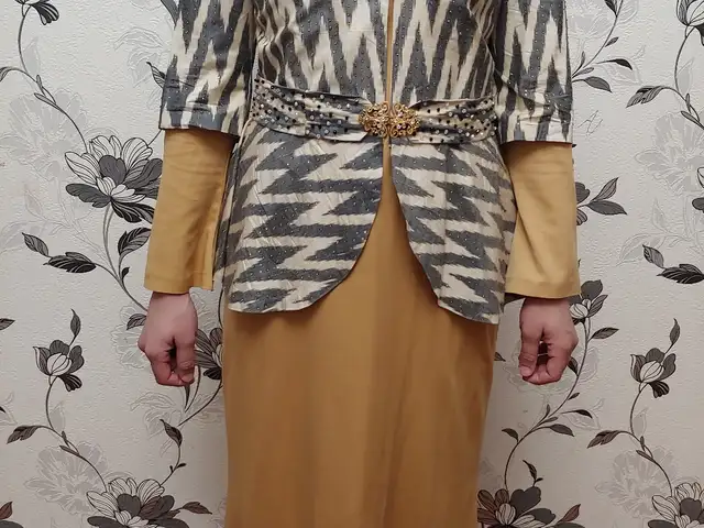 Курта бо костюм, Душанбе