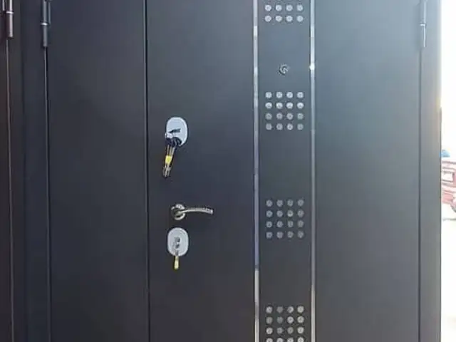 Дверь, Душанбе