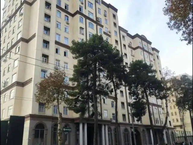 2-комн. квартира, 2 этаж, 60м², Исмоили Сомонӣ, Душанбе