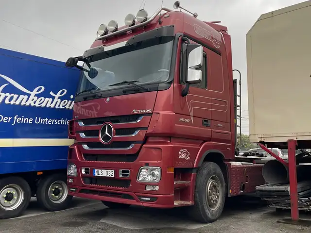 Седельный тягач Mercedes-Benz Actros 2560 V8, 2014, Душанбе