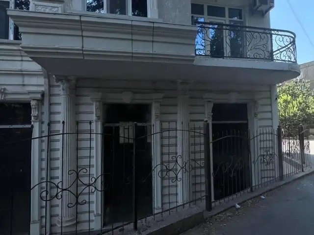 Помещение под свободное назначение, 110м², 33мкр, Хуҷанд