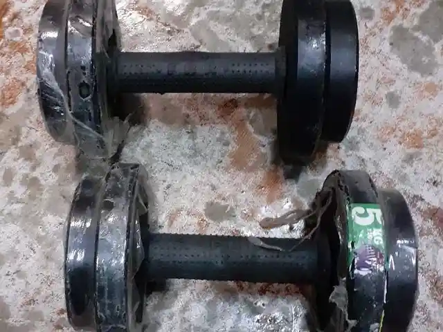 Чёрный Гантель 0505, Душанбе