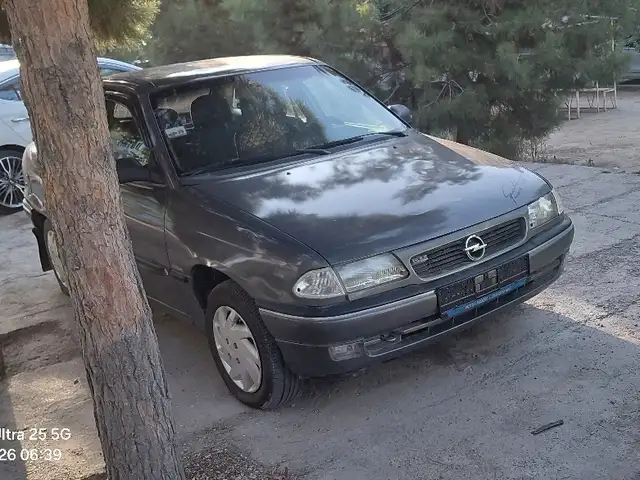 Opel Astra F