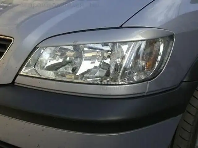 Реснички на фару Ореl Zafira A, Хуҷанд